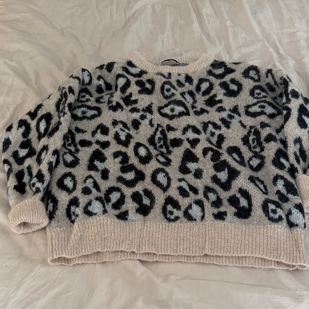 Zara Black and Cream Patterned Sweater